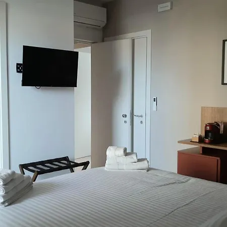 Vittoria Guest house *